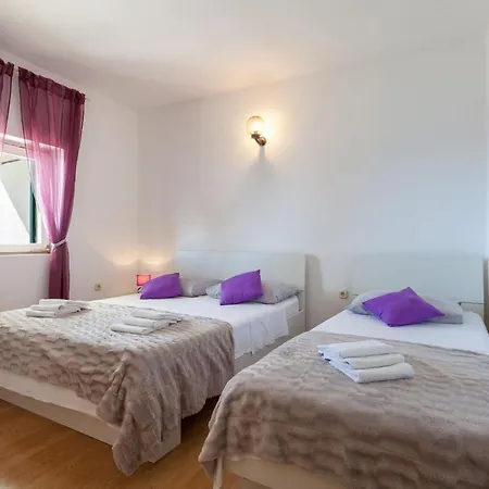 1001d Apartman Pisak